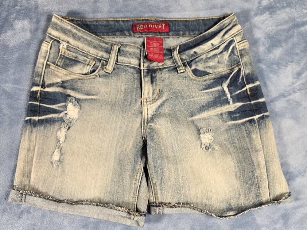 Red Rivet Womens Juniors Size 3 Distressed Denim Shorts Light Wash Cuffed